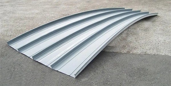 针对铝镁锰屋面板进水处理措施